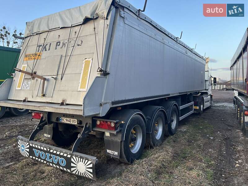 Зерновоз Volvo FM 12 2008 в Львове