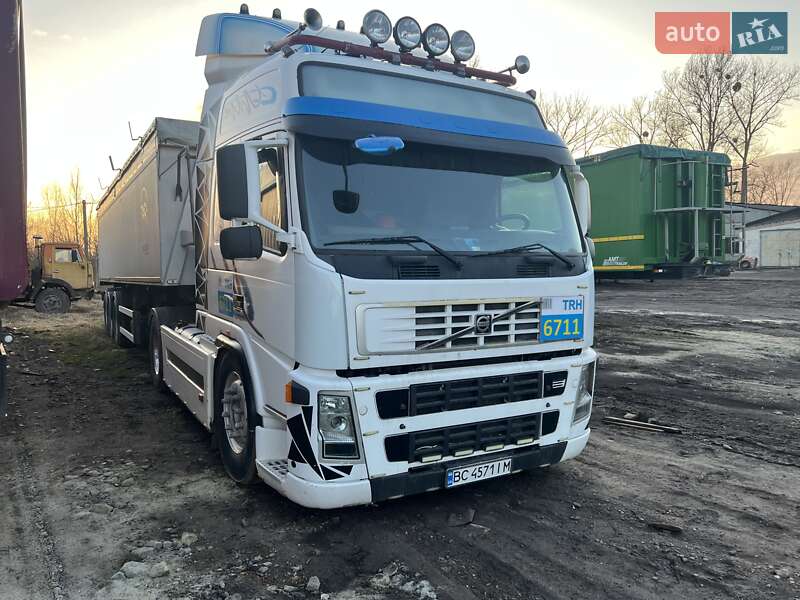 Зерновоз Volvo FM 12 2008 в Львове