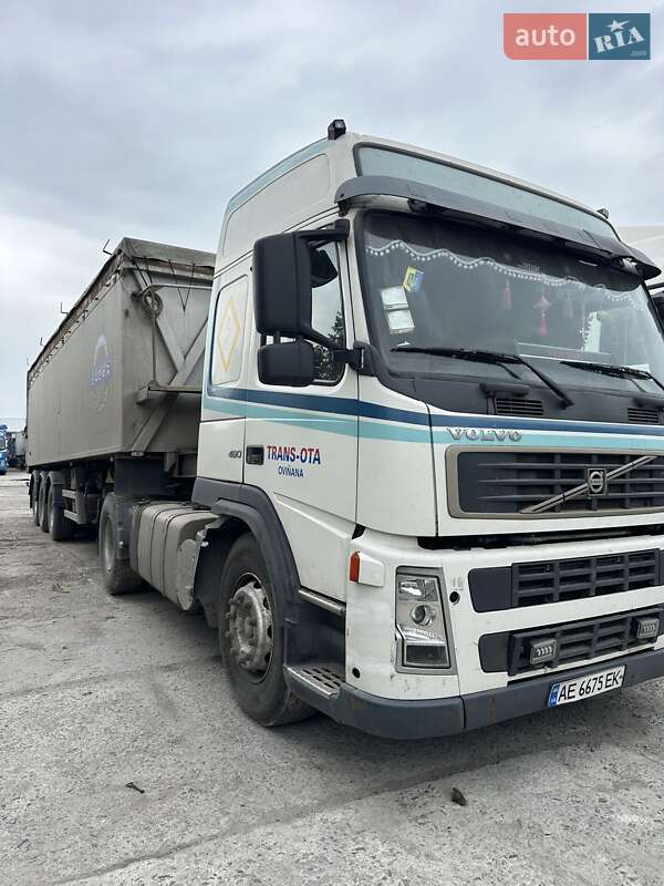 Тягач Volvo FM 12 2004 в Днепре