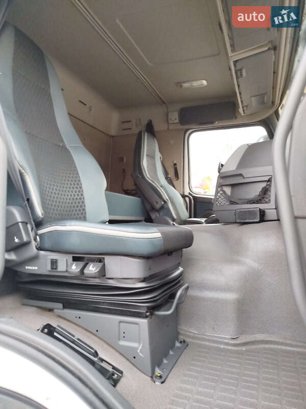 Кран-манипулятор Volvo FM 12 2011 в Луцке