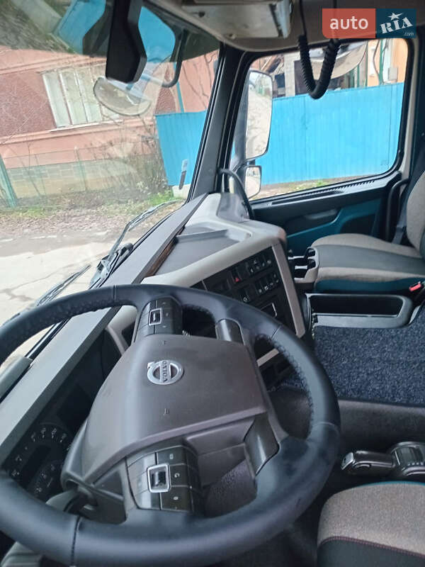 Автовоз Volvo FM 13 2017 в Мукачево
