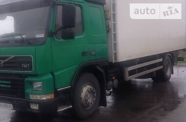 Рефрижератор Volvo FM 7 2002 в Киеве