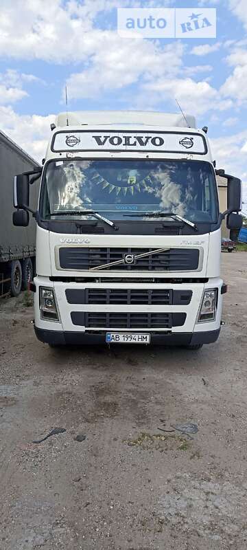 Тягач Volvo FM 9 2006 в Крыжополе