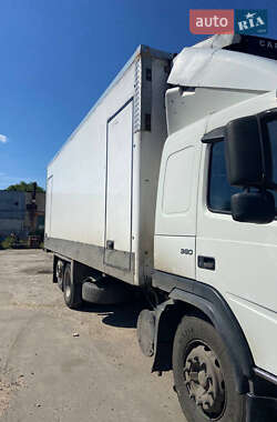Рефрижератор Volvo FM 9 2002 в 
