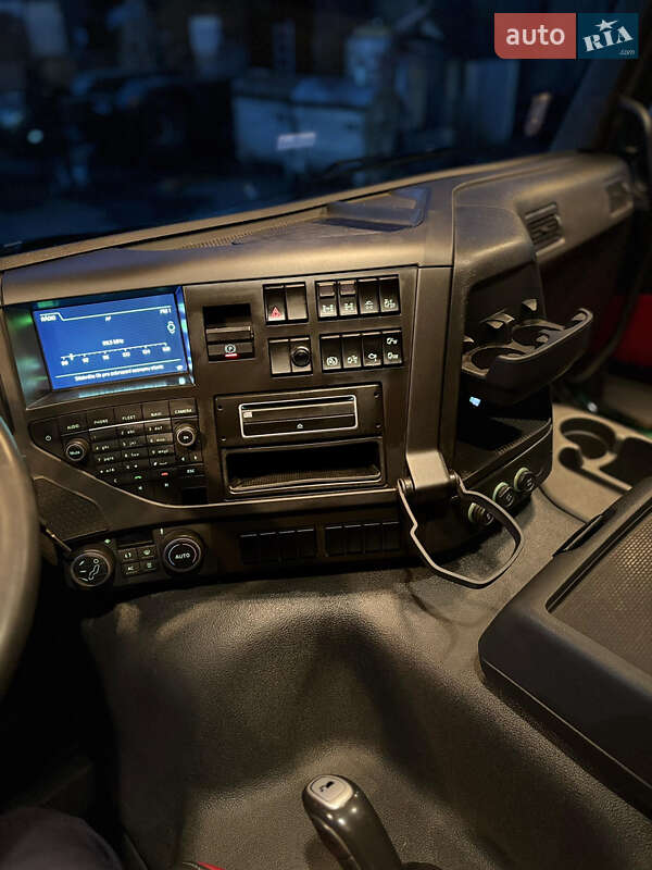 Тягач Volvo FMX 13 2017 в Хусті