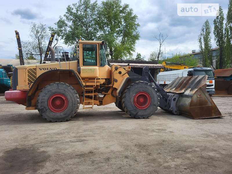 Фронтальный погрузчик Volvo L 180 2007 в Киеве