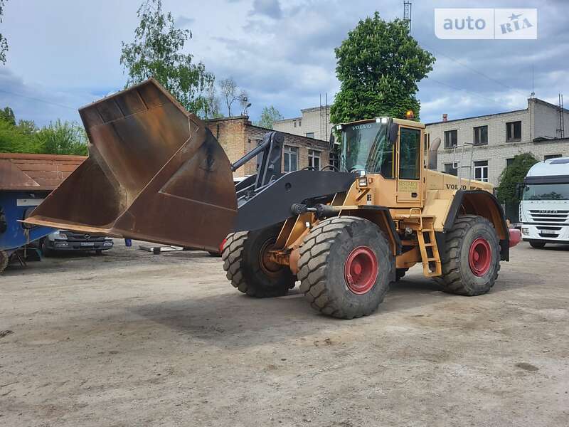 Фронтальный погрузчик Volvo L 180 2007 в Киеве