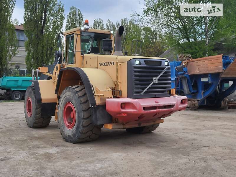 Фронтальный погрузчик Volvo L 180 2007 в Киеве
