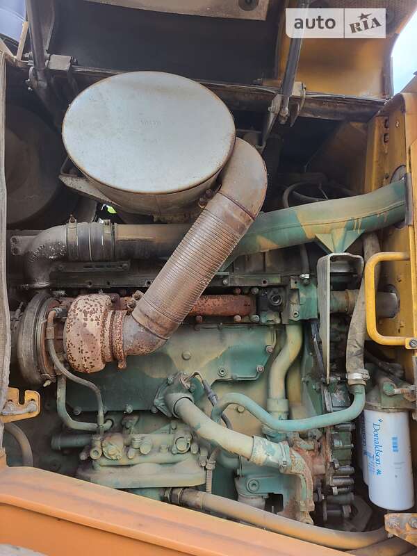 Фронтальный погрузчик Volvo L 180 2007 в Киеве