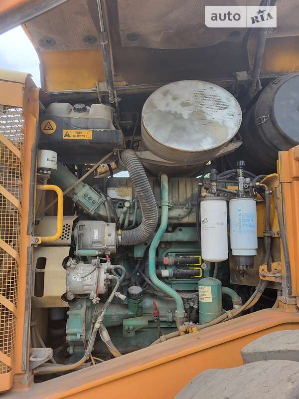 Фронтальный погрузчик Volvo L 180 2007 в Киеве