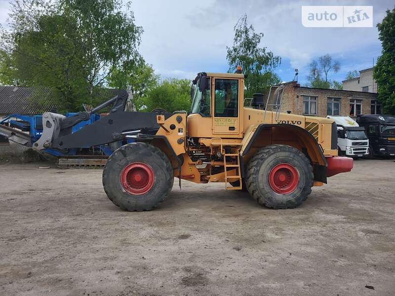 Фронтальный погрузчик Volvo L 180 2007 в Киеве