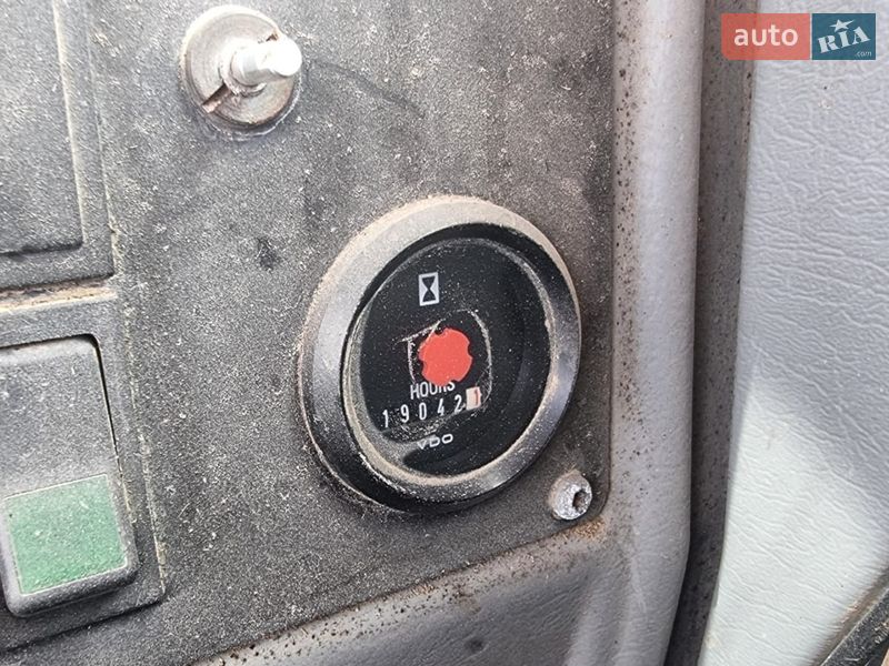 Фронтальні навантажувачі Volvo L 180 2006 в Одесі