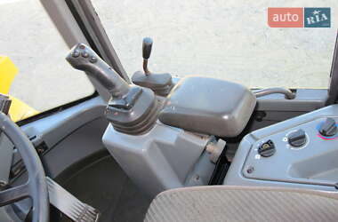 Фронтальный погрузчик Volvo L30B 2002 в 