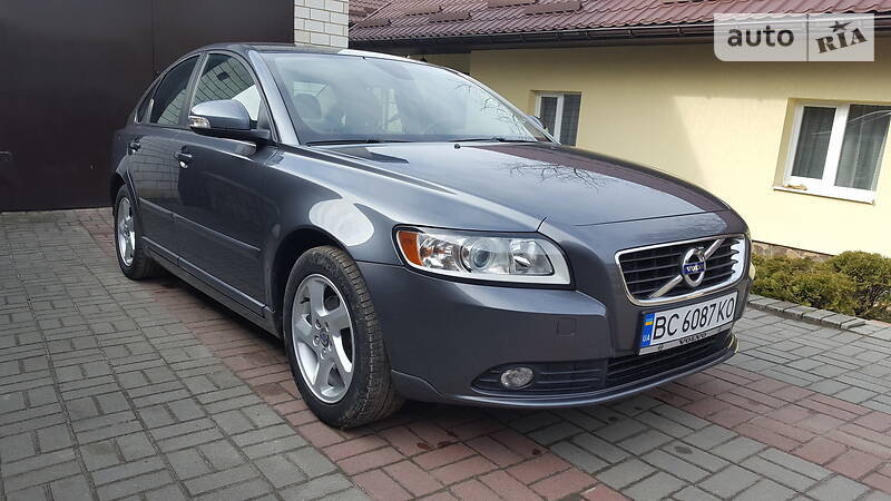 Седан Volvo S40 2012 в 
