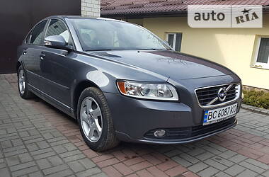 Седан Volvo S40 2012 в 