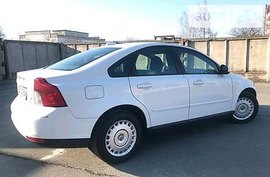 Седан Volvo S40 2010 в 