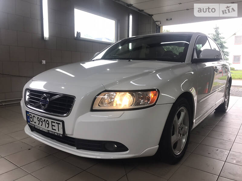 Седан Volvo S40 2011 в Львове