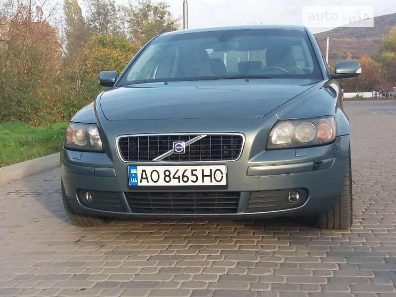 Седан Volvo S40 2004 в Берегово