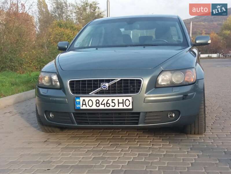 Volvo S40 2004