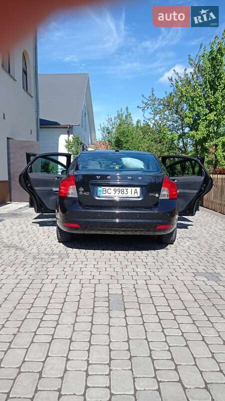 Седан Volvo S40 2011 в Львове