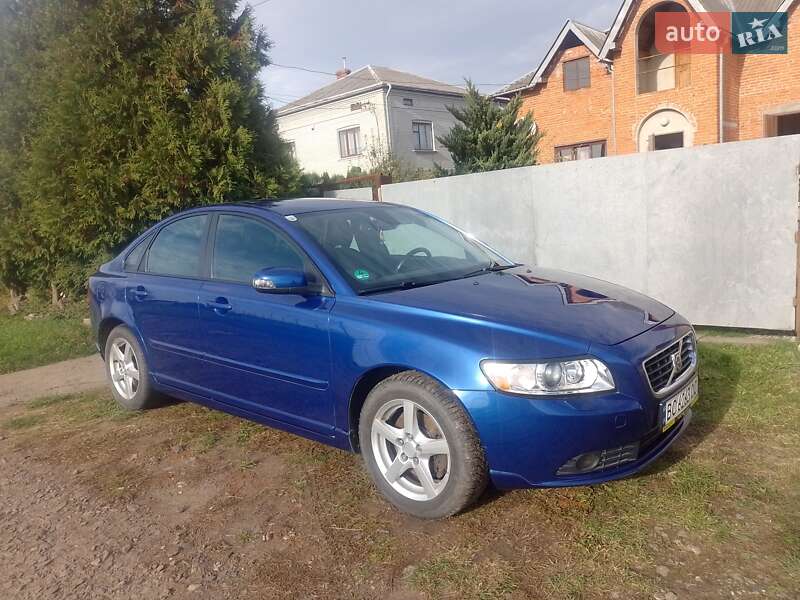 Седан Volvo S40 2008 в Львові