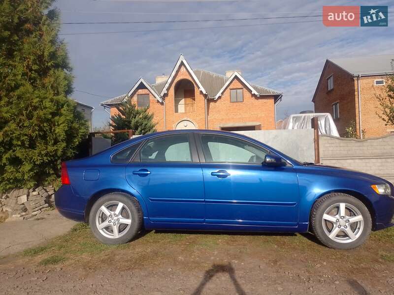 Седан Volvo S40 2008 в Львові