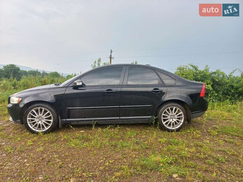 Седан Volvo S40 2008 в Львові