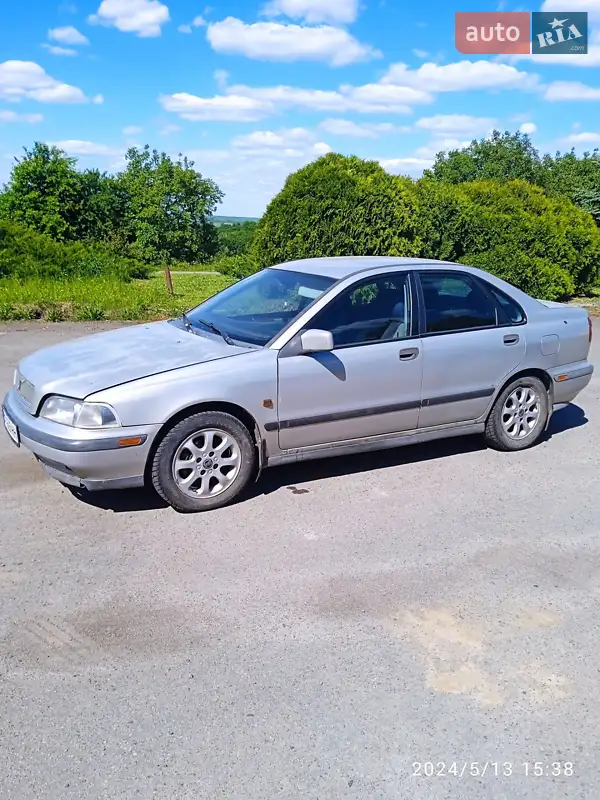 Volvo S40