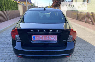 Седан Volvo S40 2011 в Стрые