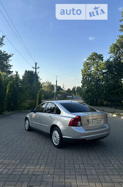 Седан Volvo S40 2010 в Прилуках