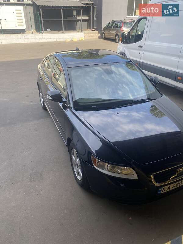 Седан Volvo S40 2009 в Киеве