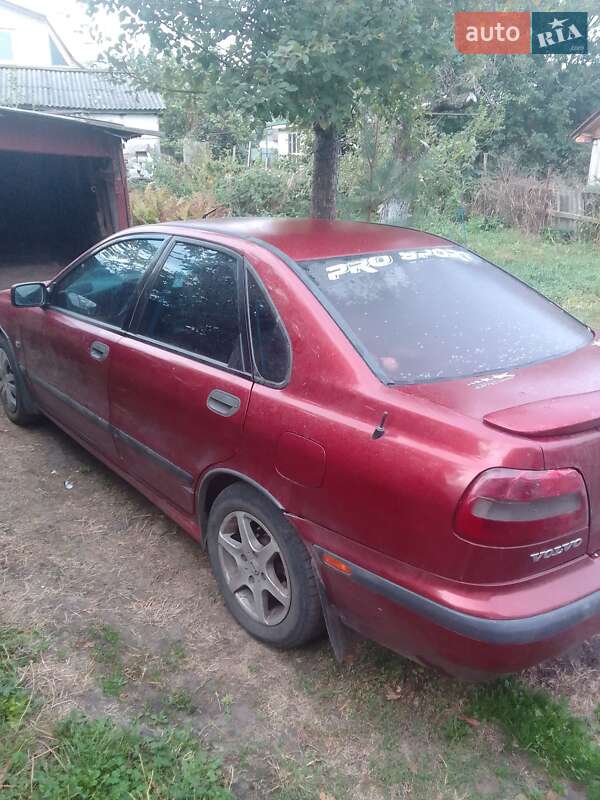 Седан Volvo S40 2000 в Бахмаче