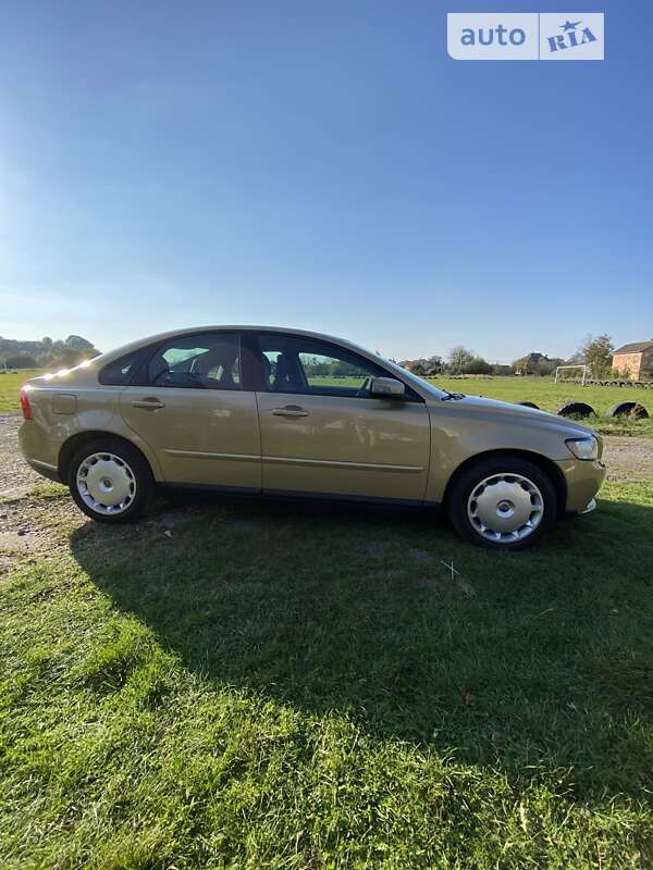 Седан Volvo S40 2007 в Дрогобыче