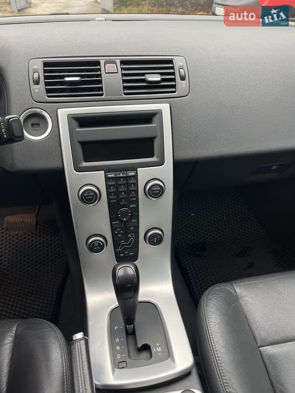 Седан Volvo S40 2010 в Чернигове фото 9 Седан Volvo S40 2010 в Чернигове