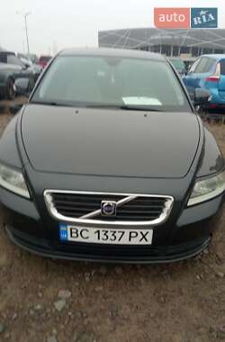 Седан Volvo S40 2010 в Львові