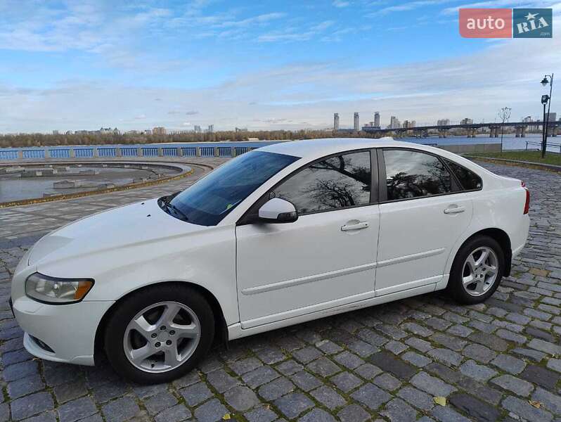 Volvo S40 2012