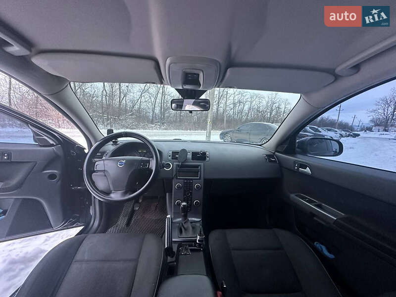 Седан Volvo S40 2009 в Славянске