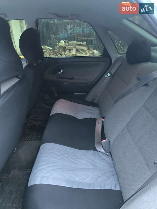 Седан Volvo S40 2002 в Хмельницком