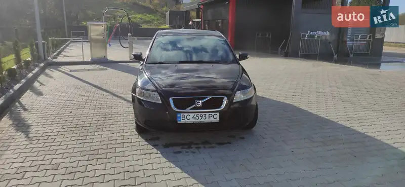 Volvo S40