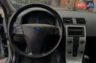 Седан Volvo S40 2011 в Стрые