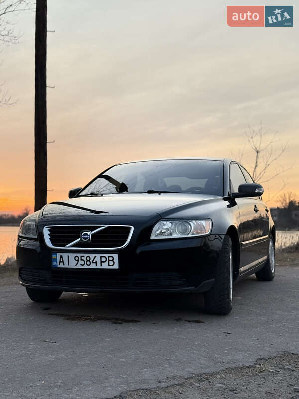 Седан Volvo S40 2008 в Ружині