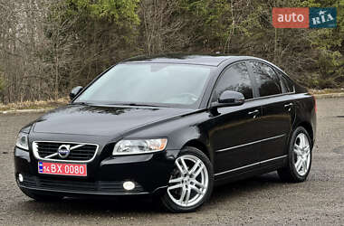 Седан Volvo S40 2012 в Стрию