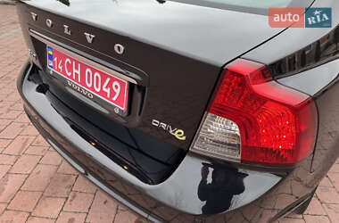Седан Volvo S40 2012 в 