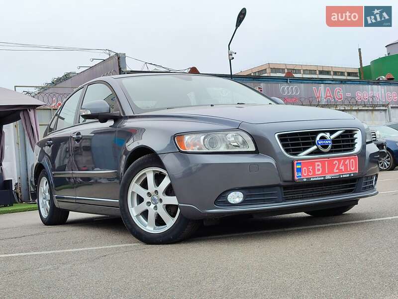 Седан Volvo S40 2011 в Киеве