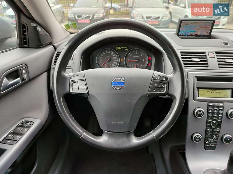 Седан Volvo S40 2011 в Киеве