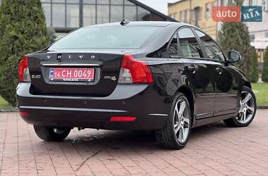 Седан Volvo S40 2012 в 