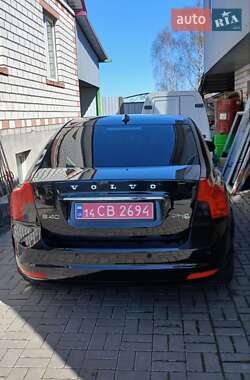 Седан Volvo S40 2012 в 