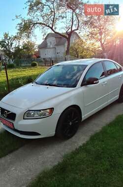 Седан Volvo S40 2011 в Дрогобичі