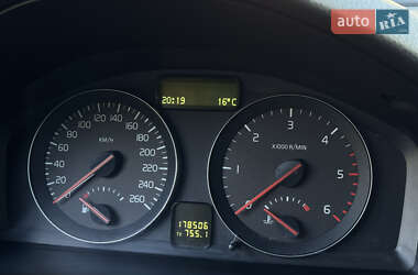Седан Volvo S40 2012 в 