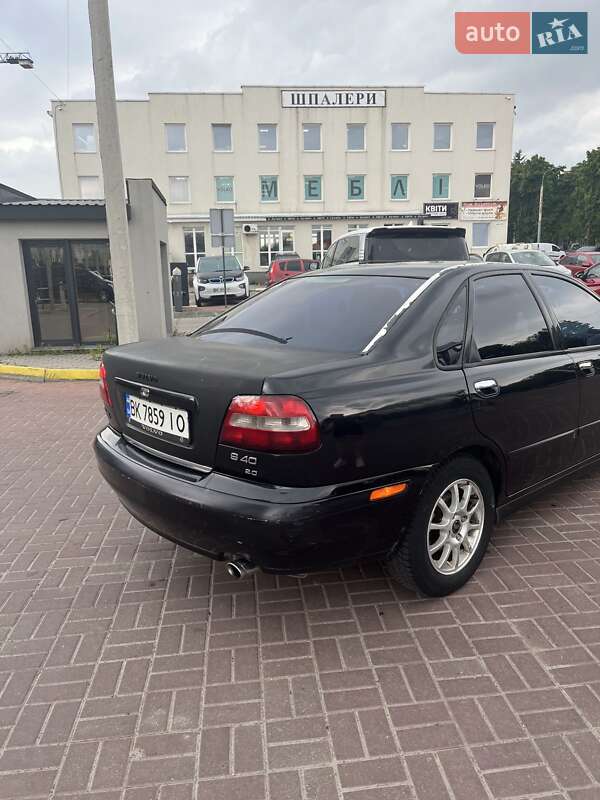 Седан Volvo S40 2004 в Рівному